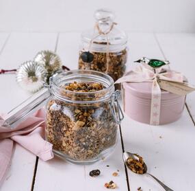 Winterliches Knuspermüsli mit Cranberrys