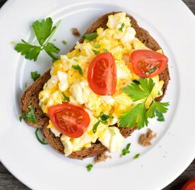 Rührei mit Kräutern