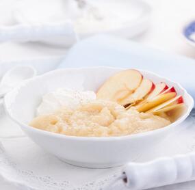 Herbstliches Birnen-Apfelmus mit Joghurt