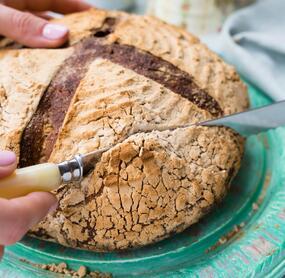 Walnussbrot mit Vollkornmehl