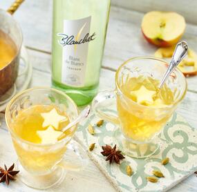 Weißer Apfel-Glühwein