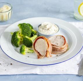 Bacon-Schweinefilet mit Brokkoli