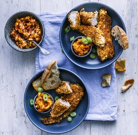 Hähnchen in Honig-Nuss-Panade mit Mango-Salsa