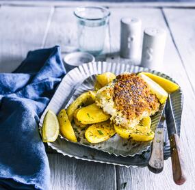 Kabeljau in Kräuter-Panade mit Rosmarin-Kartoffelecken