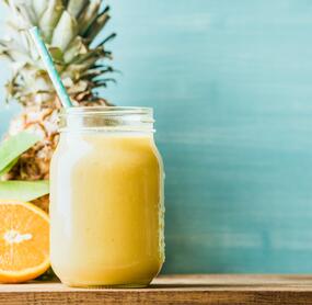 Orangen-Ananas- Smoothie