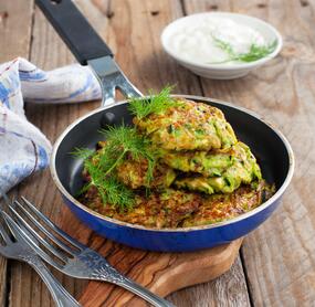Saftige Zucchinitaler mit Parmesan