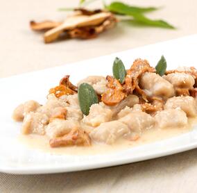 Winterliche Schüttelbrotgnocchi mit Pfifferlingen