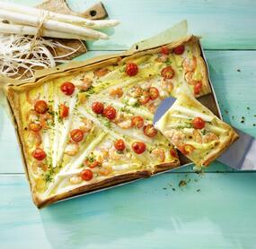 Knusprige Spargel-Pizza mit Garnelen