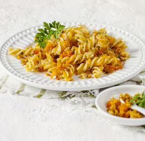 Fusilli mit Petersilien-Karottenpesto