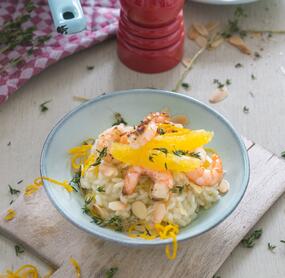 Fruchtiges Orangen-Risotto mit Garnelen und Mandeln