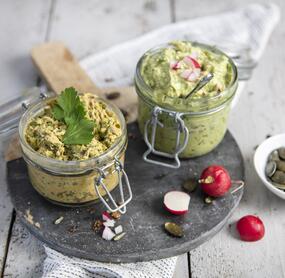 Radieschen-Kürbiskern-Creme