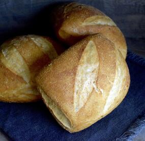 Knusprige Dinkelbrötchen