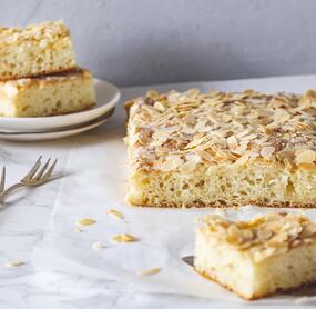 Butterkuchen mit Hefe