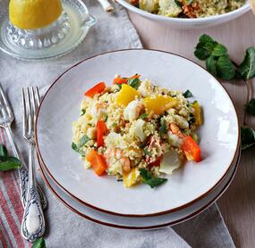 Lauwarmer Couscous-Garnelen-Salat