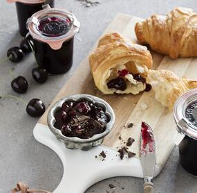 Schwarzwälder Kirschkonfitüre