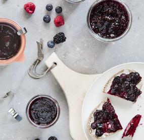 Waldbeerkonfitüre mit Vanille