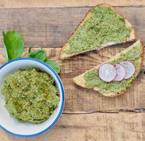 Veganes Pesto mit Feldsalat