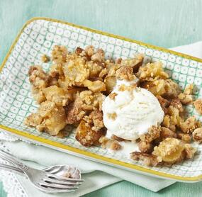 Apfel-Crumble mit Walnussknusper