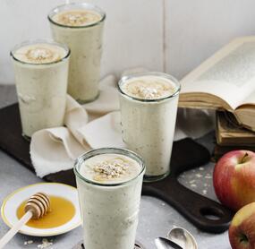 Apfel-Haferflocken-Frühstücksdrink