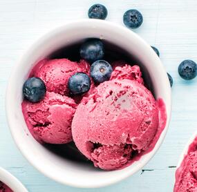 Himbeereis mit Joghurt