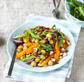 Leichter Karottensalat mit Kichererbsen