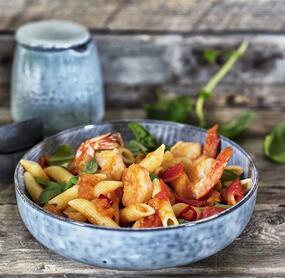 Penne all’arrabbiata mit Garnelen