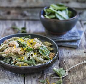 Penne mit Hähnchen in Orangensoße