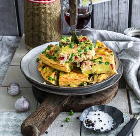 Spanische Gemüse-Kartoffel-Tortilla mit Aioli