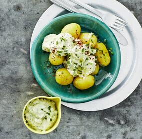Pellkartoffeln mit Avocado-Aufstrich