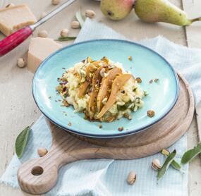 Cremiges Birnen-Salbei-Risotto mit Pistazien