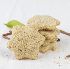 Haferflockenkekse mit gemahlenen Haselnüssen
