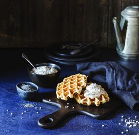 Hefewaffeln mit Mohn-Marzipan-Mascarpone