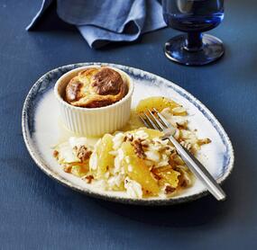 Käsesoufflés mit Salat