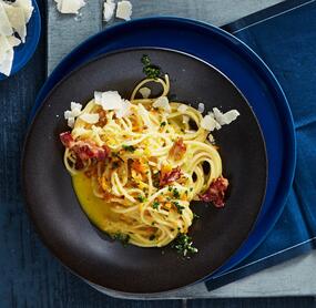 Spaghetti mit Gemüse-Sahnesoße