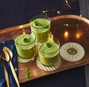 Kalte Erbsen-Basilikum-Suppe