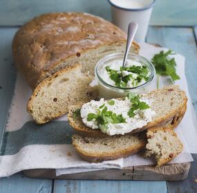 Kartoffelbrot mit Speck
