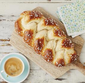 Klassischer Hefezopf