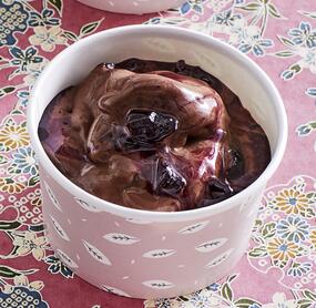 Cremiges Schoko-Amarena-Eis