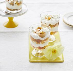 Sahniges Stachelbeer-Schichtdessert