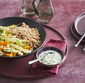 Dinkel mit Gemüse aus dem Varoma®