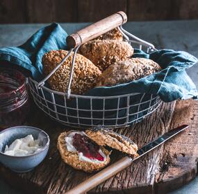 Glutenfreie Vollkornbrötchen mit Quinoa
