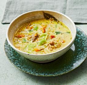 Würziger Hackfleisch-Käse-Eintopf mit Crème fraîche