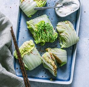 Chinakohlrouladen mit Couscousfüllung