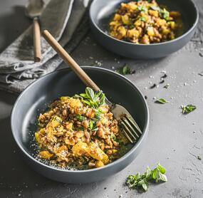 Kerniges Dinkel-Risotto mit Kürbis und Parmesan