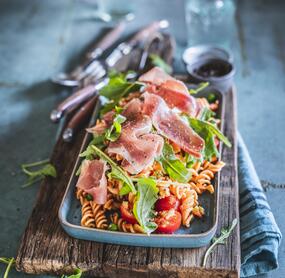 Linsennudelsalat mit Serrano