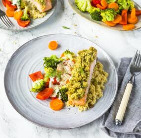 Lachs mit Knusperbröseln und Meerrettich-Dill-Soße