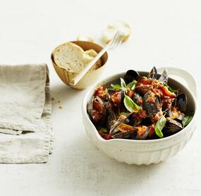 Miesmuscheln mit Marinara-Sauce