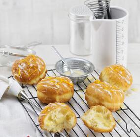 Berliner mit Marzipan-Vanille-Creme