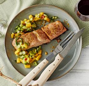 Gegrillter Lachs mit Currysalz