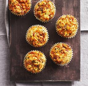 Knusprig gebackene Käse-Schinken-Muffins